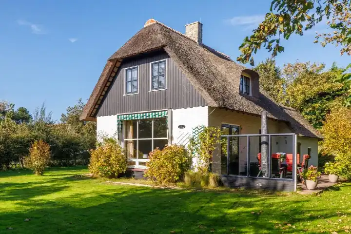 Detached house for sale: Gruttolaan 214, Verspreide huizen Ballum Ballum