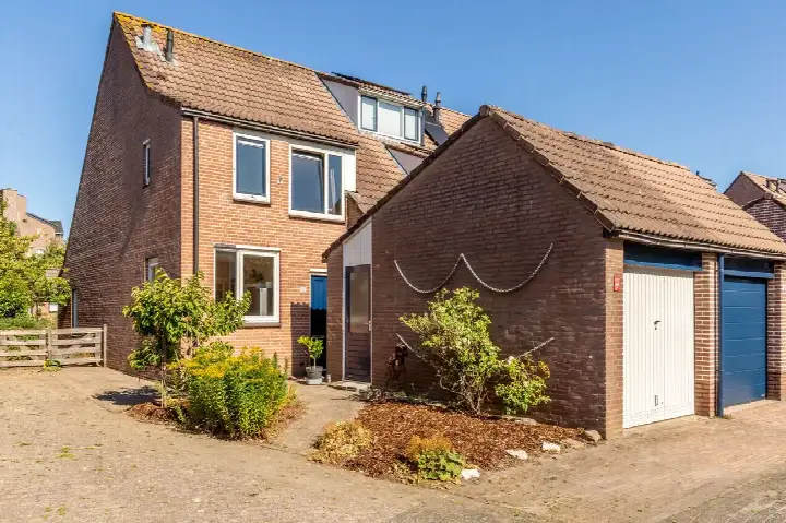 Corner house for sale: Gruttomeen 130, Vogelwaard Harderwijk