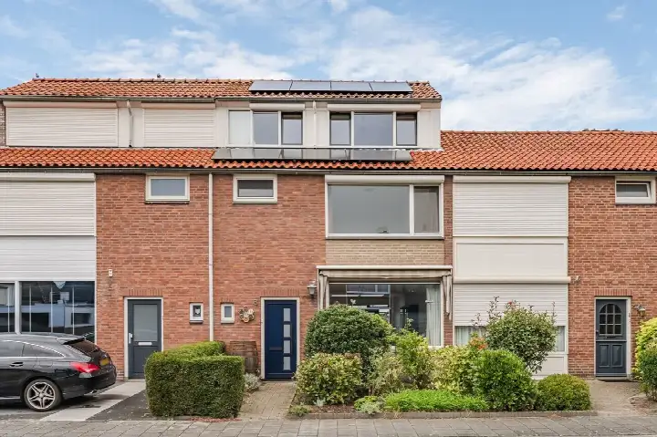 Terraced house for sale: Gruttostraat 3, Braakhuizen-Noord Geldrop