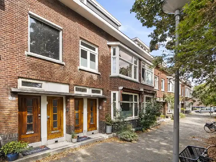 Apartment for sale: Gruttostraat 57B, Oud Charlois Rotterdam