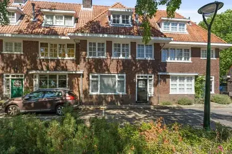Terraced house for sale: Guido Gezellestraat 31, Schrijversbuurt Eindhoven