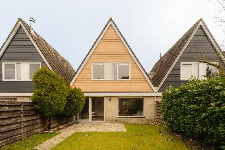 Tussenwoning te koop: Guido van Dethlaan 32, Theaterbuurt Amstelveen