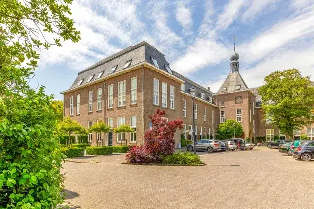 Apartment for sale: H.B.S.Laan 26, Oud-Beijerland Zeeheldenwijk Oud-Beijerland