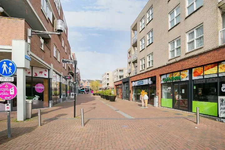 Studio te huur: H. de Lintweg 46B, Centrum-Zuid Spijkenisse