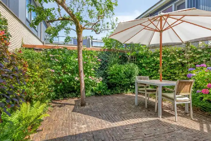 Terraced house for sale: H.J. Algrastraat 62, De Eendracht Amsterdam
