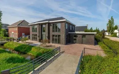 Vrijstaande woning te koop: H.J.M. Wiegersmastraat 21, Waspik beneden Waspik