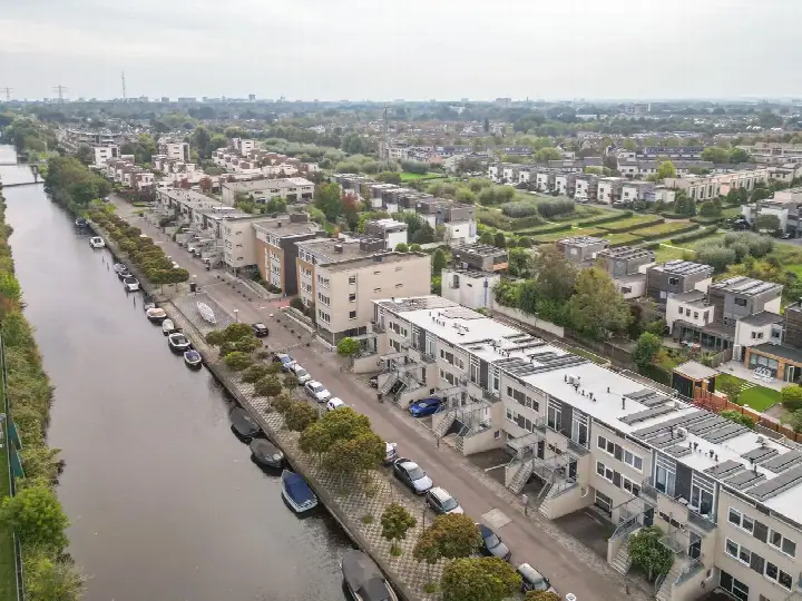 Corner house for sale: H.P. Berlagelaan 13, De Morsebel Oegstgeest