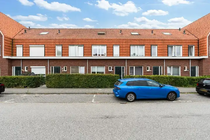 Tussenwoning te koop: H.W. Mesdagstraat 73, Breitnerstraat en omgeving Dordrecht