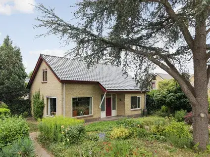 Vrijstaande woning te koop: H.W. van Glinstrastraat 27, Burgum Burgum