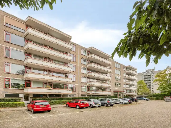 Studio for sale: Haagplein 62, Vreewijk Leiden
