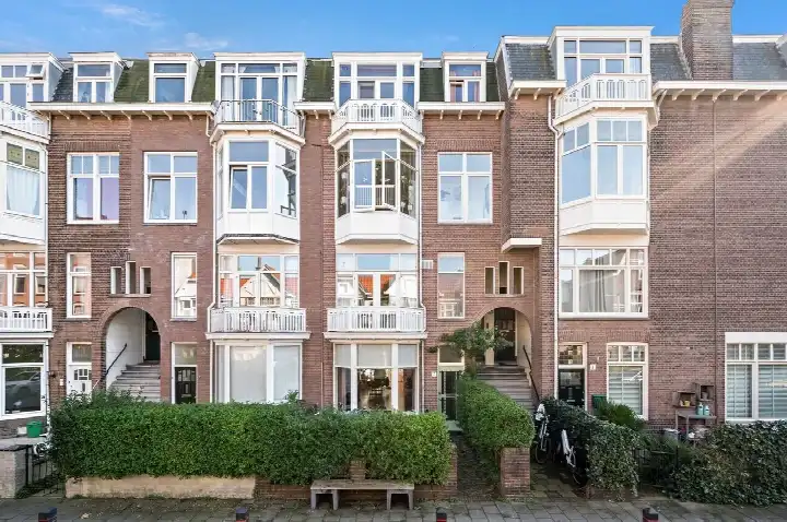 Apartment for sale: Haagsestraat 5, Belgisch Park 'S-Gravenhage