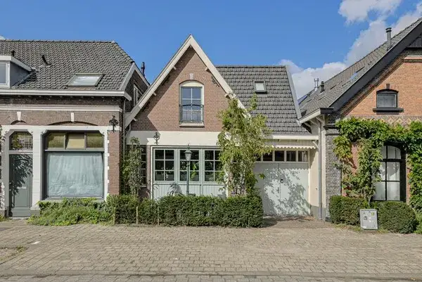 Tussenwoning te koop: Haagweg 214A, Tuinzigt Breda