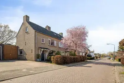 Twee-onder-één-kap te koop: Haamstraat 10, Ulvenhout Ulvenhout