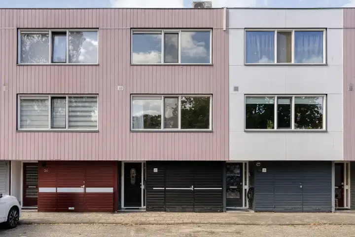 Tussenwoning te koop: Haarlebrink 27, Wesselerbrink Noord-Oost Enschede