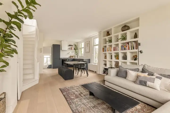 Apartment for sale: Haarlemmerplein 11-3, Haarlemmerbuurt-West Amsterdam