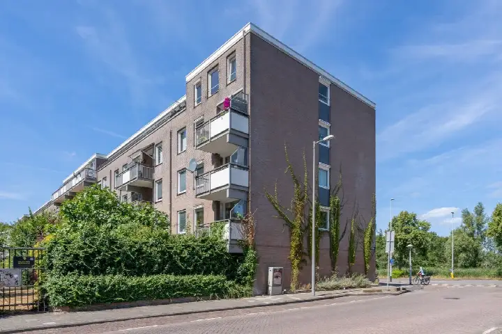 Appartement te koop: Haarlemmerweg 477, Staatsliedenbuurt-Noordoost Amsterdam