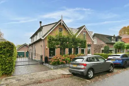Twee-onder-één-kap te koop: Haaswijkweg West 54, Dubbeldam-Noord Dordrecht