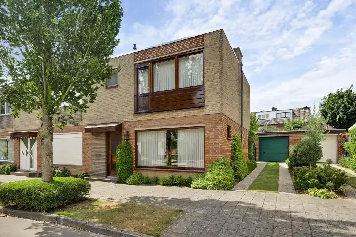 Hoekwoning te koop: Haesselderstraat 10, Oud-Geleen en Haesselderveld Geleen
