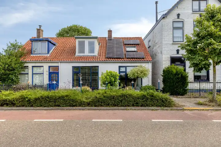 Semi-detached for sale: Haltestraat 49, Rilland- Stationsbuurt Rilland