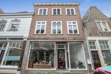 Tussenwoning te koop: Hamstraat 16, Binnenstad-Grave Grave