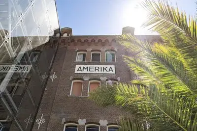 Appartement te koop: Handelsplein 13, Kop van Zuid - Entrepot Rotterdam