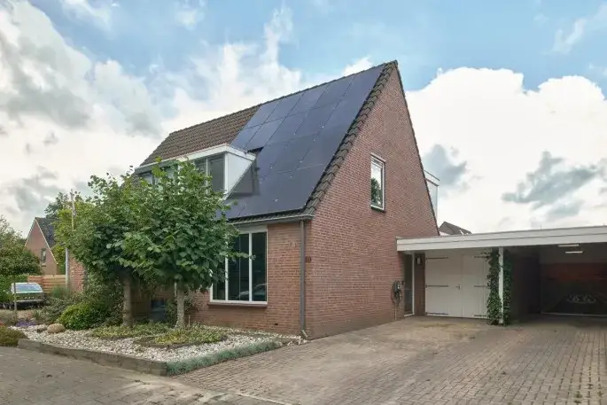 Twee-onder-één-kap te koop: Hanebalken 10, De Trisken rondom Drachten