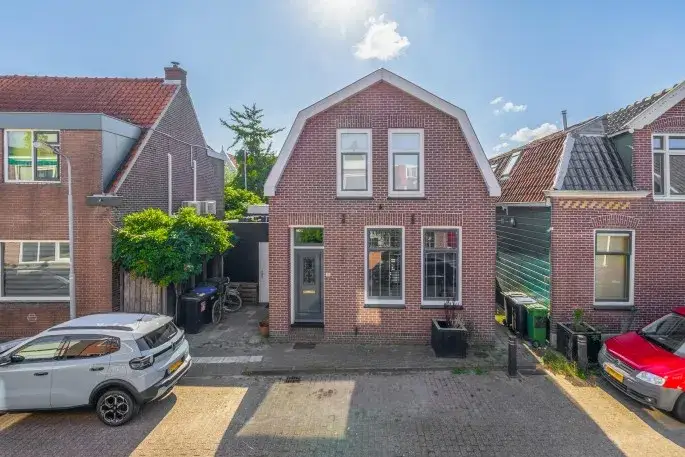 Detached house for sale: Hanenpad 36, Burgemeestersbuurt Zaandam