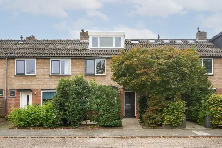 Tussenwoning te koop: Hannie Schaftlaan 13, Dijnselburg Zeist