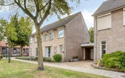Twee-onder-één-kap te koop: Hannie Schaftplantsoen 41, Verzetsheldenbuurt I Oss