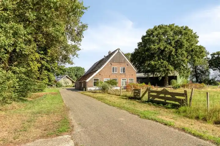 Semi-detached for sale: Hardenbergerweg 26, Brucht Brucht