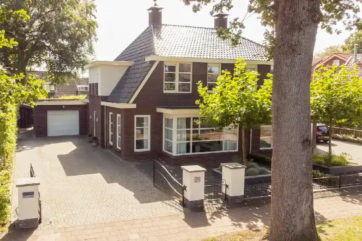 Twee-onder-één-kap te koop: Harderwijkerweg 51, Nunspeet-West Nunspeet