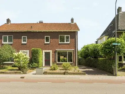 Twee-onder-één-kap te koop: Harderwijkerweg 56, Dieren-Noord boven spoorlijn Dieren