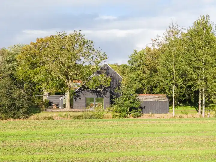 Twee-onder-één-kap te koop: Harichsterdyk 74, Harich Harich