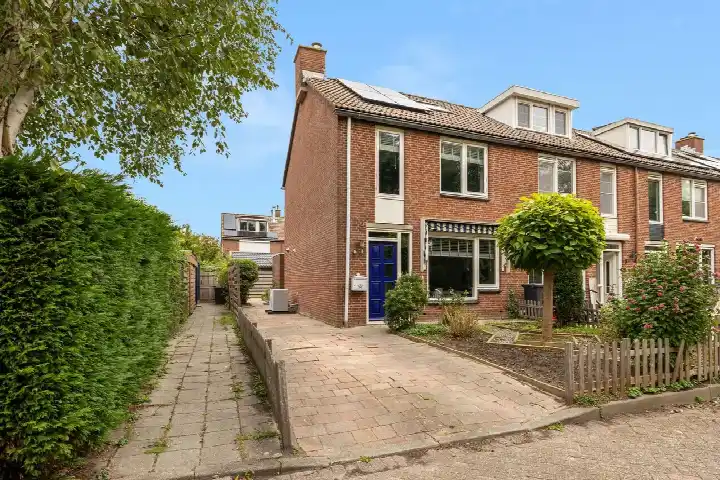 Corner house for sale: Haring 1, Hout Hoeffe Hellevoetsluis
