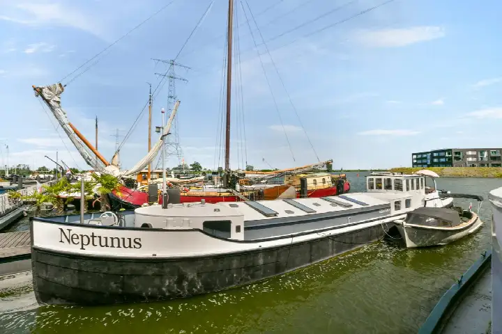 Appartement te koop: Haringbuisdijk 995, Groot binnenwater Amsterdam
