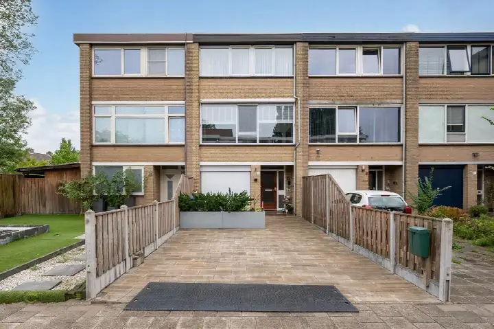 Tussenwoning te koop: Haringvlietstraat 4, Merwedepolder-Oost Dordrecht