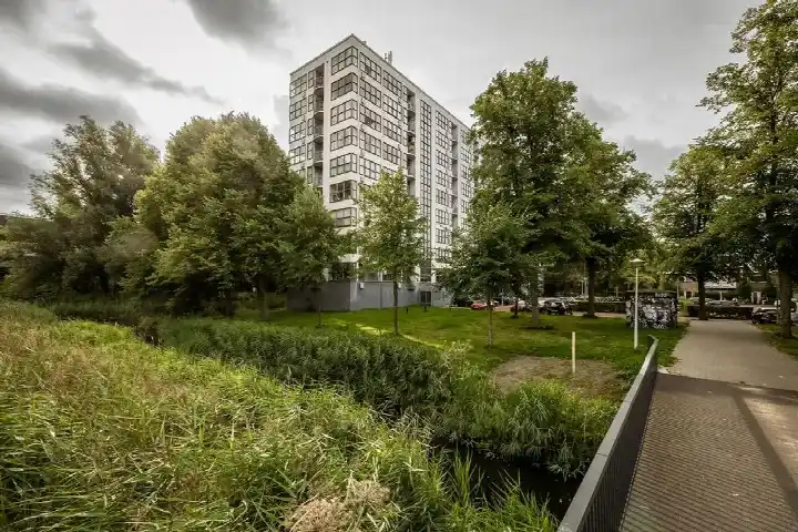 Studio te koop: Harry Koningsbergerstraat 140, Coronelbuurt Amsterdam