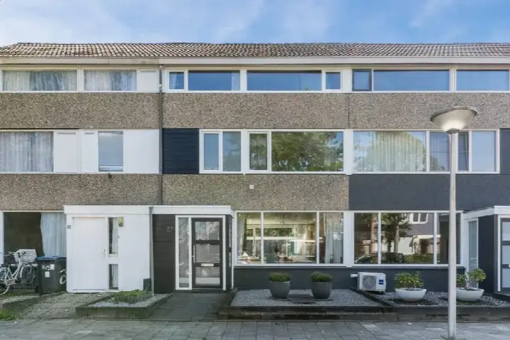 Terraced house for sale: Hartelstein 27, Hanevoet Eindhoven