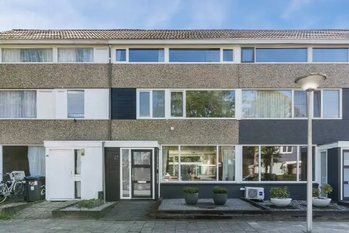 Terraced house for sale: Hartelstein 27, Hanevoet Eindhoven
