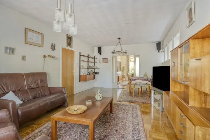 Hoekwoning te koop: Hasseltstraat 297, Bouwmeestersbuurt Noord Tilburg