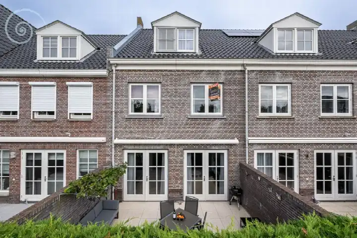 Tussenwoning te koop: Havenkom 10, Sommelsdijk westplaat Sommelsdijk