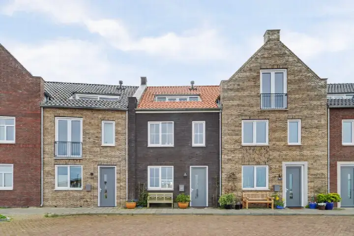 Terraced house for sale: Havenweg 109, Sint-Annaland Sint-Annaland