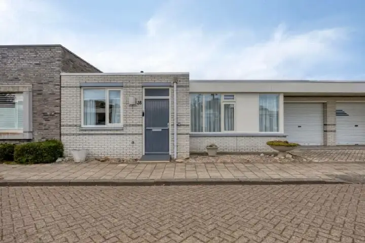 Terraced house for sale: Haydnstraat 38, Blaarthem Eindhoven