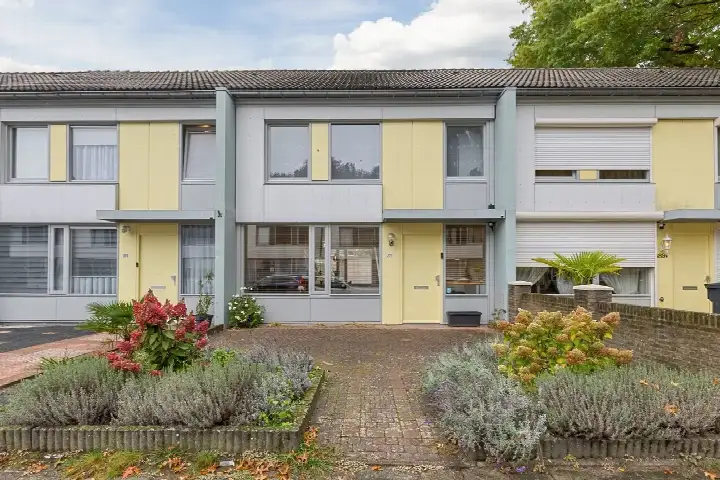 Terraced house for sale: Haydnstraat 391, Heikant Zuid-West Tilburg