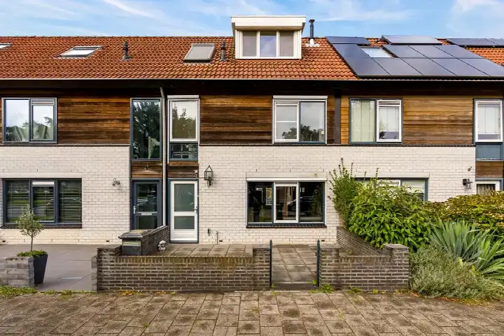 Tussenwoning te koop: Hazelaar 28, Tweede woonwijk Zeewolde