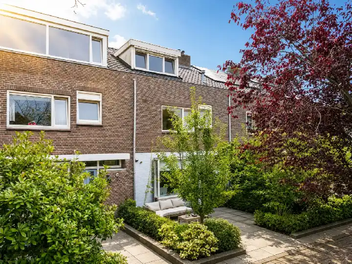 Tussenwoning te koop: Heemraadlaan 22, Ouderzorg Leiderdorp