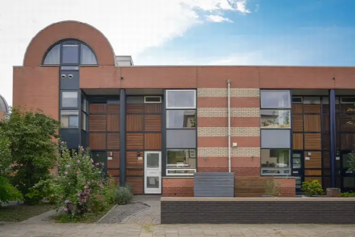 Tussenwoning te koop: Heer Balderikstraat 157, Verspreide huizen Hoeven Zaltbommel