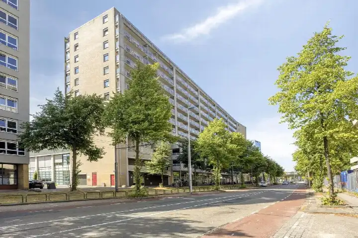 Apartment for sale: Heer Bokelweg 120, Agniesebuurt Rotterdam