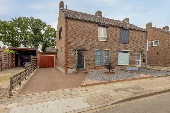 Hoekwoning te koop: Heer Gosewijnstraat 18, Born Born