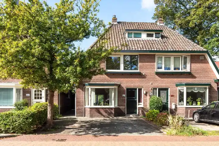 Twee-onder-één-kap te koop: Heerenweg 225, Oud Zuid Heiloo